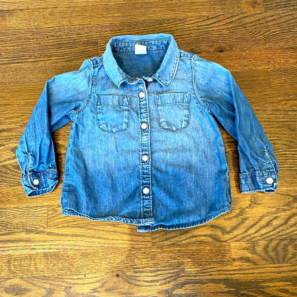 Gap Denim Button Down Shirt. Size 2T. EUC.
